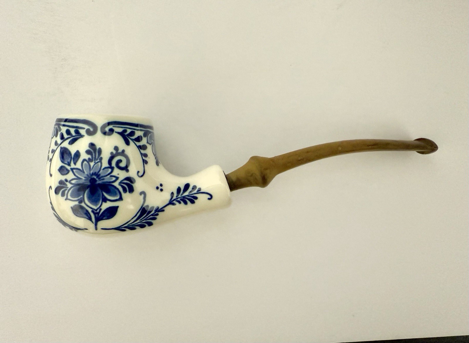 Beautiful Blue & White Vintage Ceramic Porcelain Tobacco Smoking Pipe