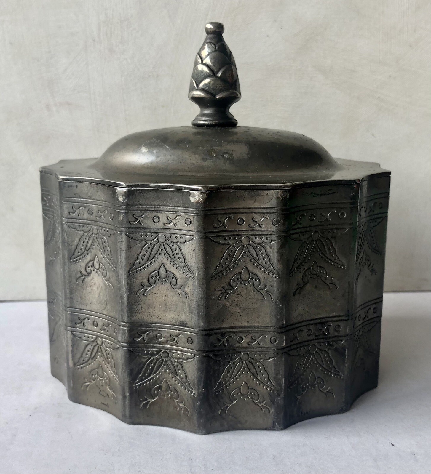 Vintage 1991 Godinger Silverplate Engraved Metal Jewelry Trinket Box Hong Kong