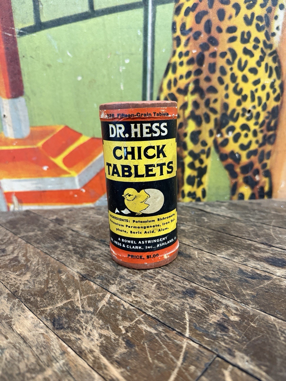 VINTAGE 1929 DR HESS CHICK TABLETS CONTAINER CAN SIGN FARM FEED SEED EGG RARE