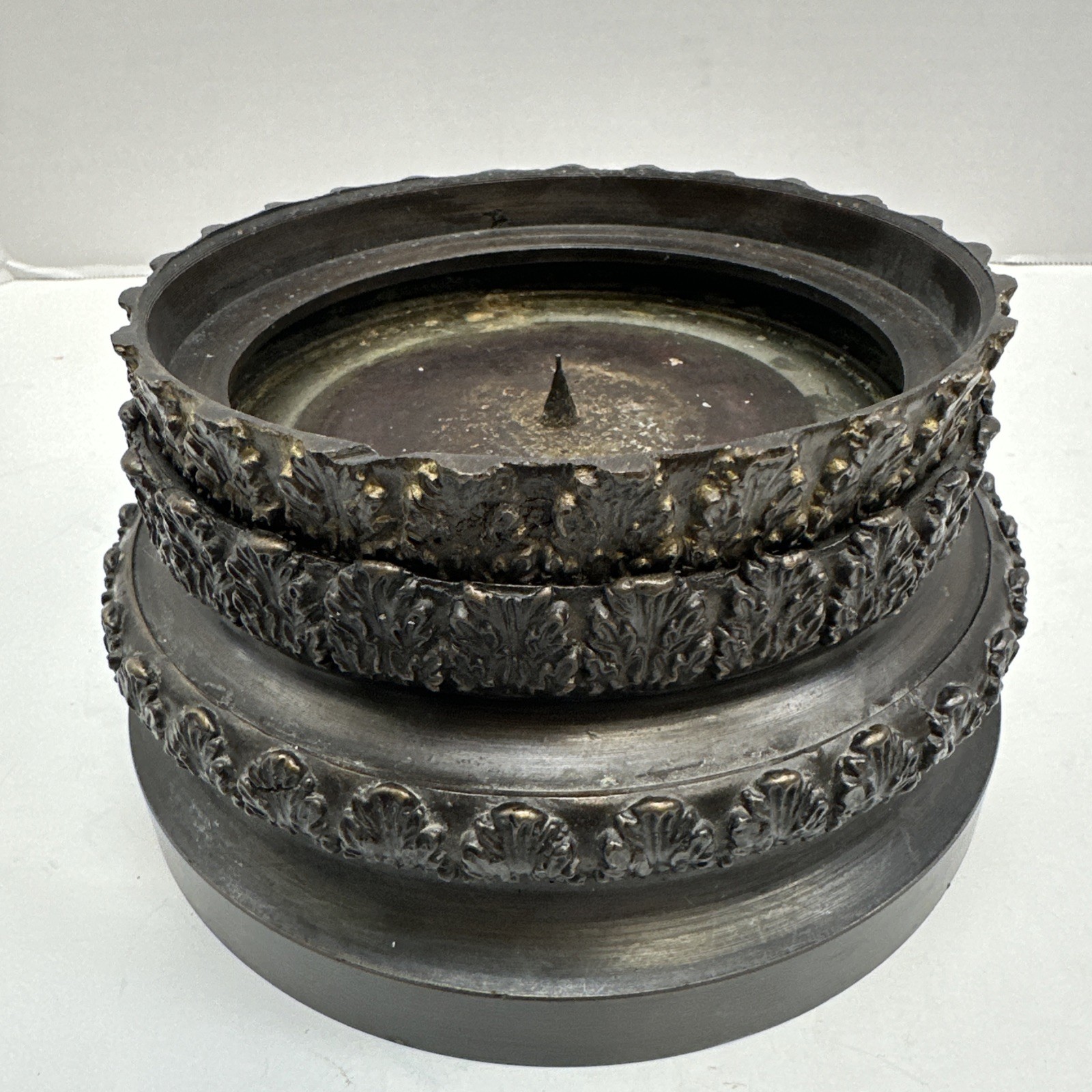 VINTAGE RUSTIC BRONZE CANDLE HOLDER VINTAGE RUSTIC BRONZE CANDLE HOLDER