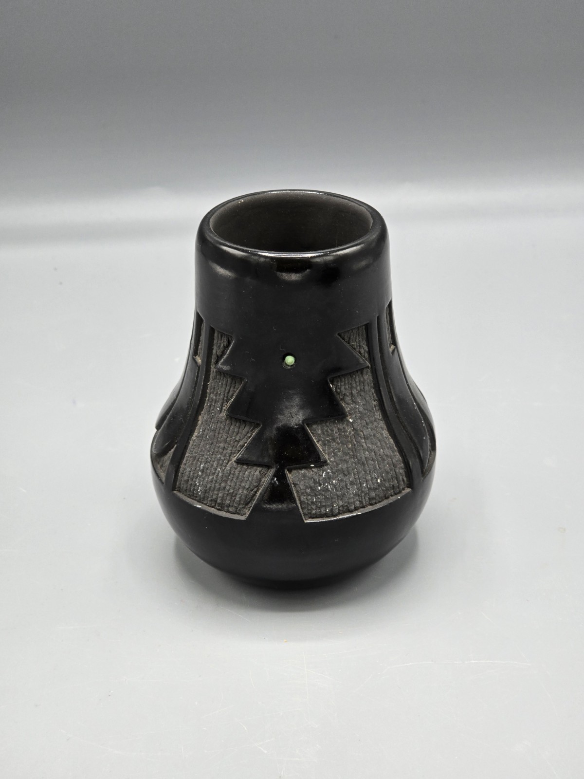Vintage  Kinlicheni Navajo Pottery Native American Vase Blackware 