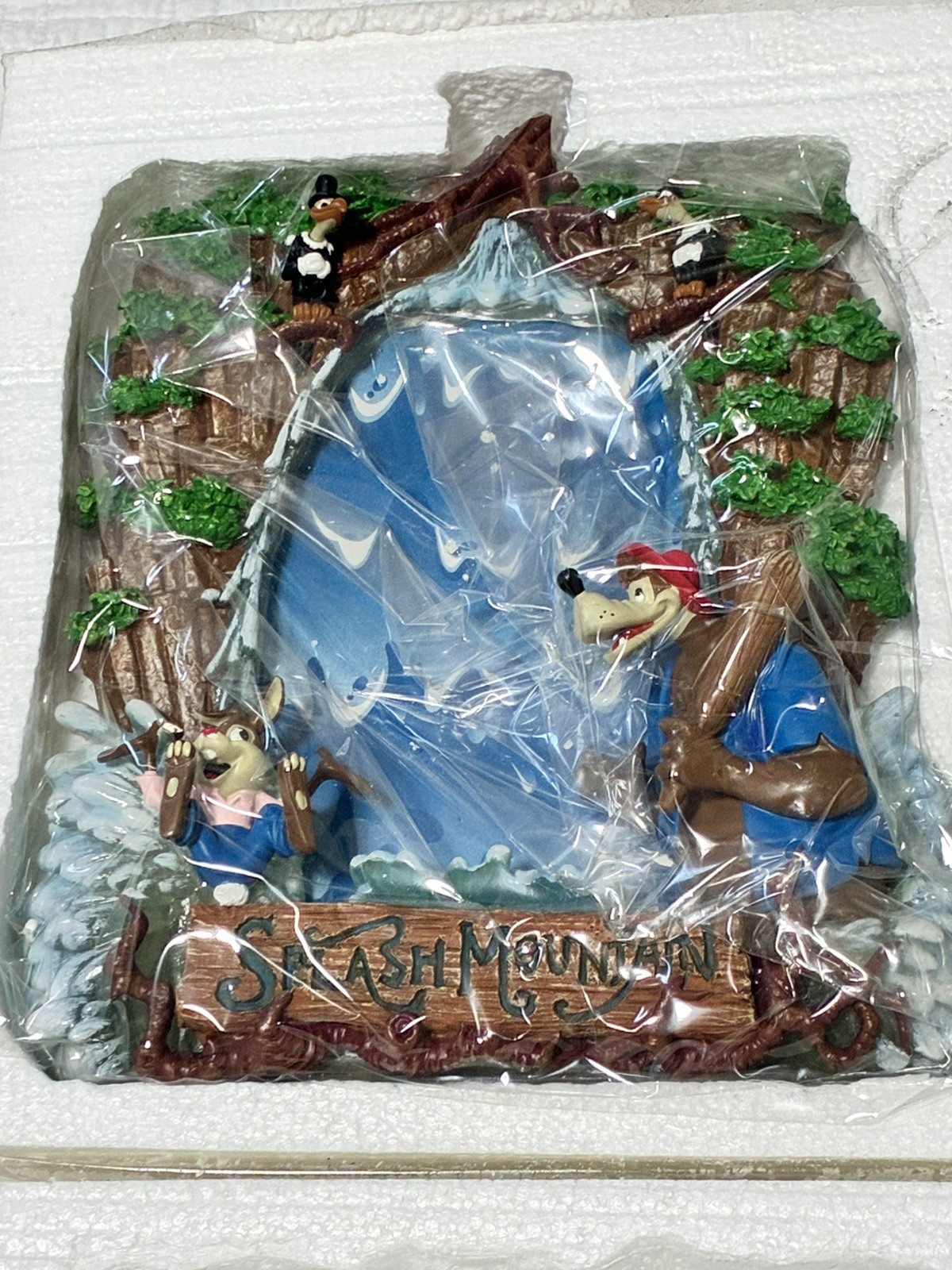 Vtg Disney Splash Mountain Resin 3D Picture Frame Brer Rabbit & Bear NEW Vtg Disney Splash Mountain Resin 3D Picture Frame Brer Rabbit & Bear NEW