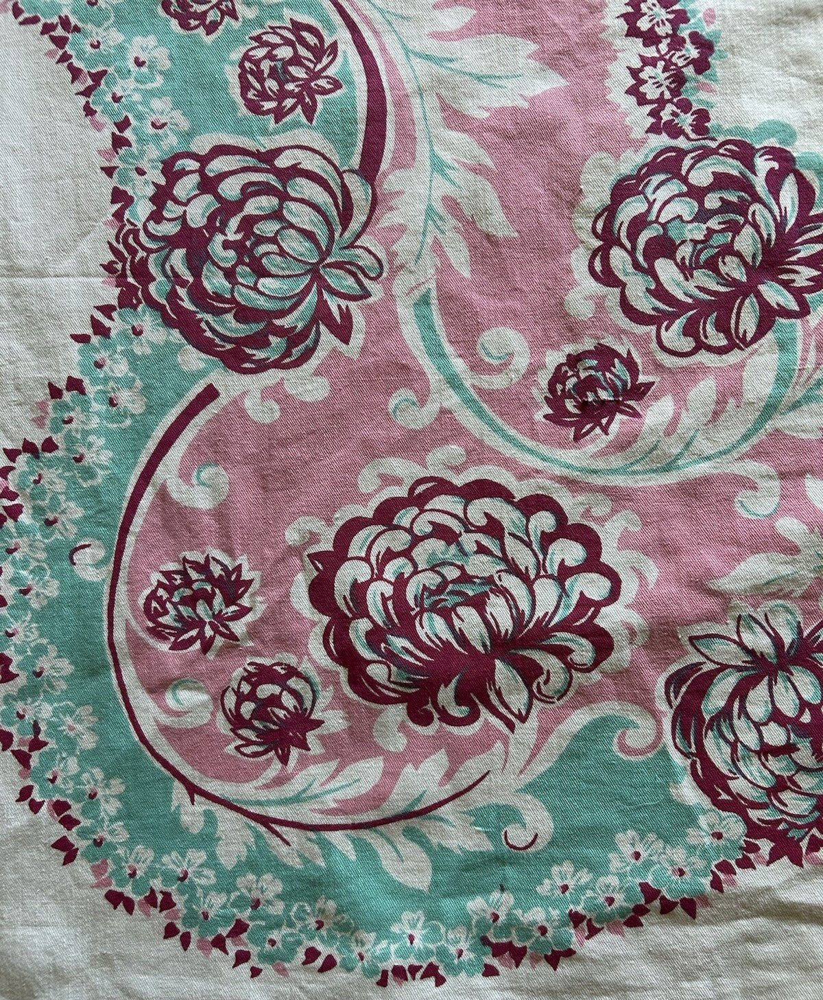 50s Vintage MCM Tablecloth Chysanthemum Mums FLORAL Pink Aqua Burgundy 52