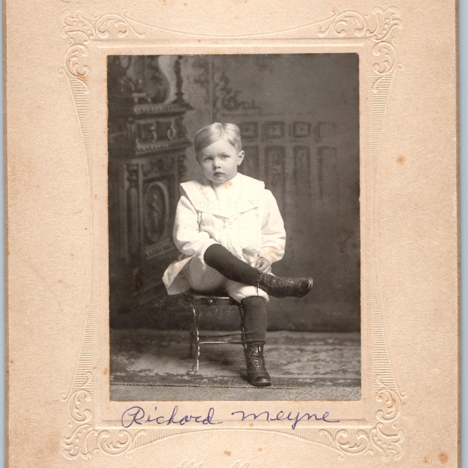 ID\'d c1900s Waverly Iowa Cabinet Card Photo Boy Richard Meyne White Suit Mueller ID\'d c1900s Waverly Iowa Cabinet Card Photo Boy Richard Meyne White Suit Mueller