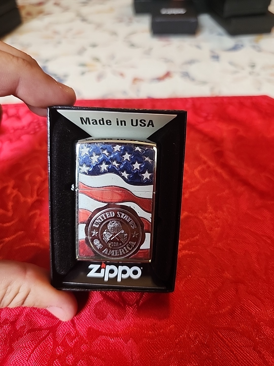 2018 ZIPPO Distressed Flag w/ United States of America Emblem Lighter Not Fired