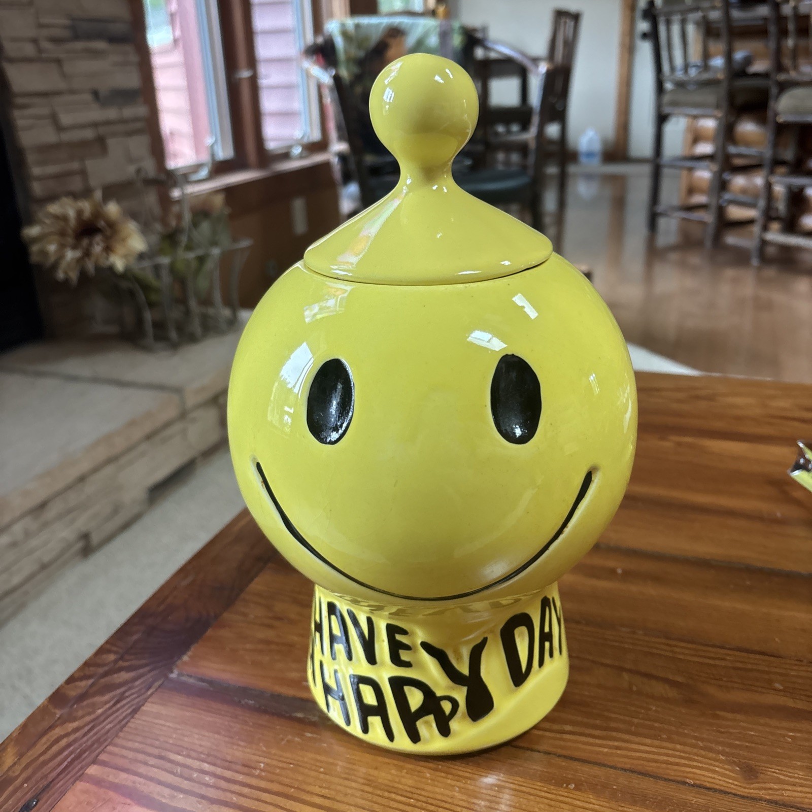 Vintage 70s McCoy 235 HAVE A HAPPY DAY Yellow Smiley Face Cookie Jar & Lid NICE