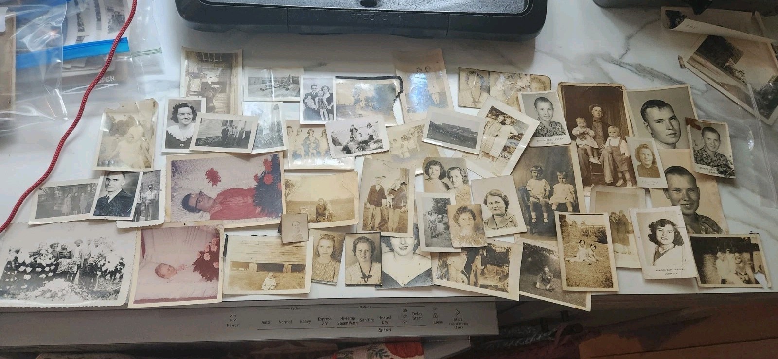 LOT Of 1940- 1970's Vintage PHOTOS, Post Mortem, Women, Men, Children LOT Of 1940- 1970's Vintage PHOTOS, Post Mortem, Women, Men, Children