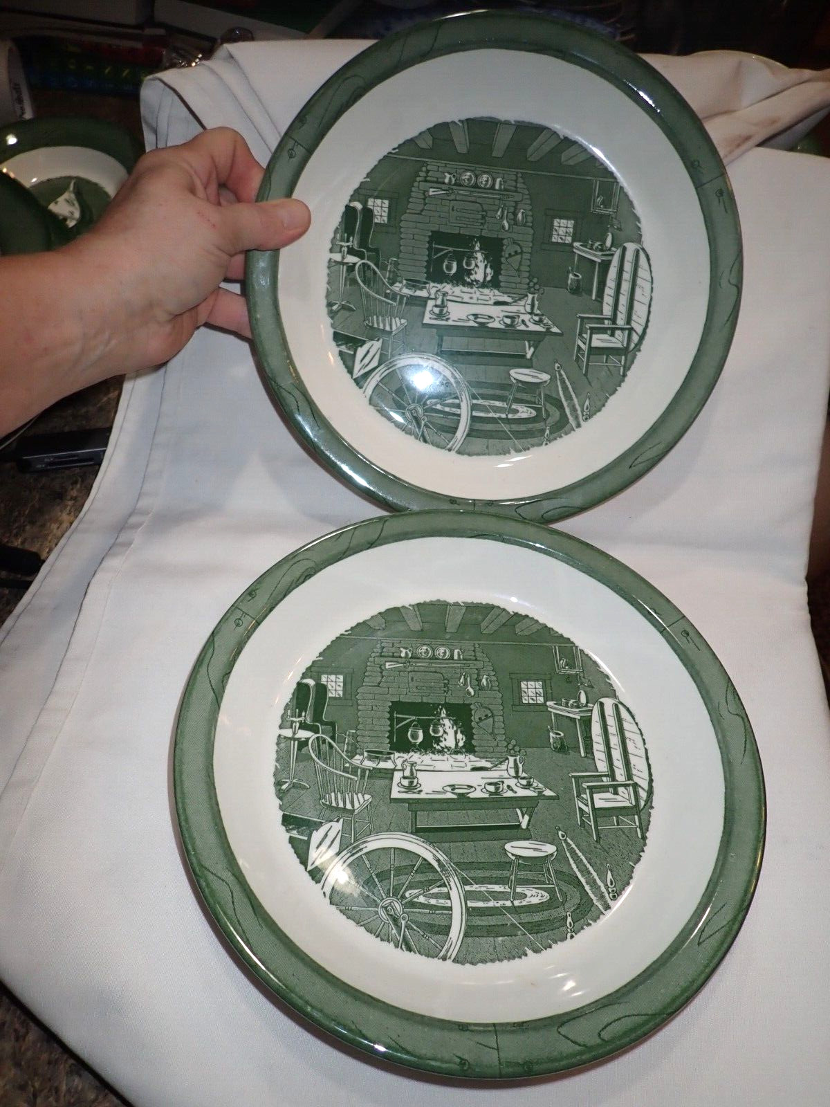 Vintage Colonial Homestead Royal China  Serving Bowls Green Set Of 2 9-3/4
