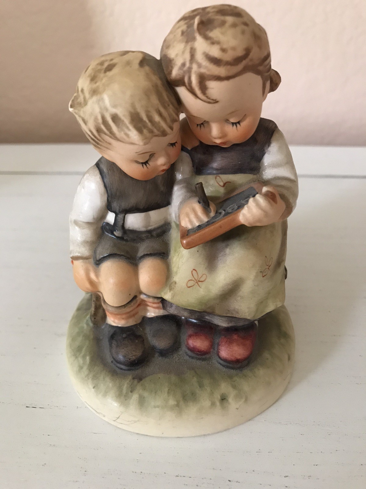 Vtg Goebel Hummel Figurine \