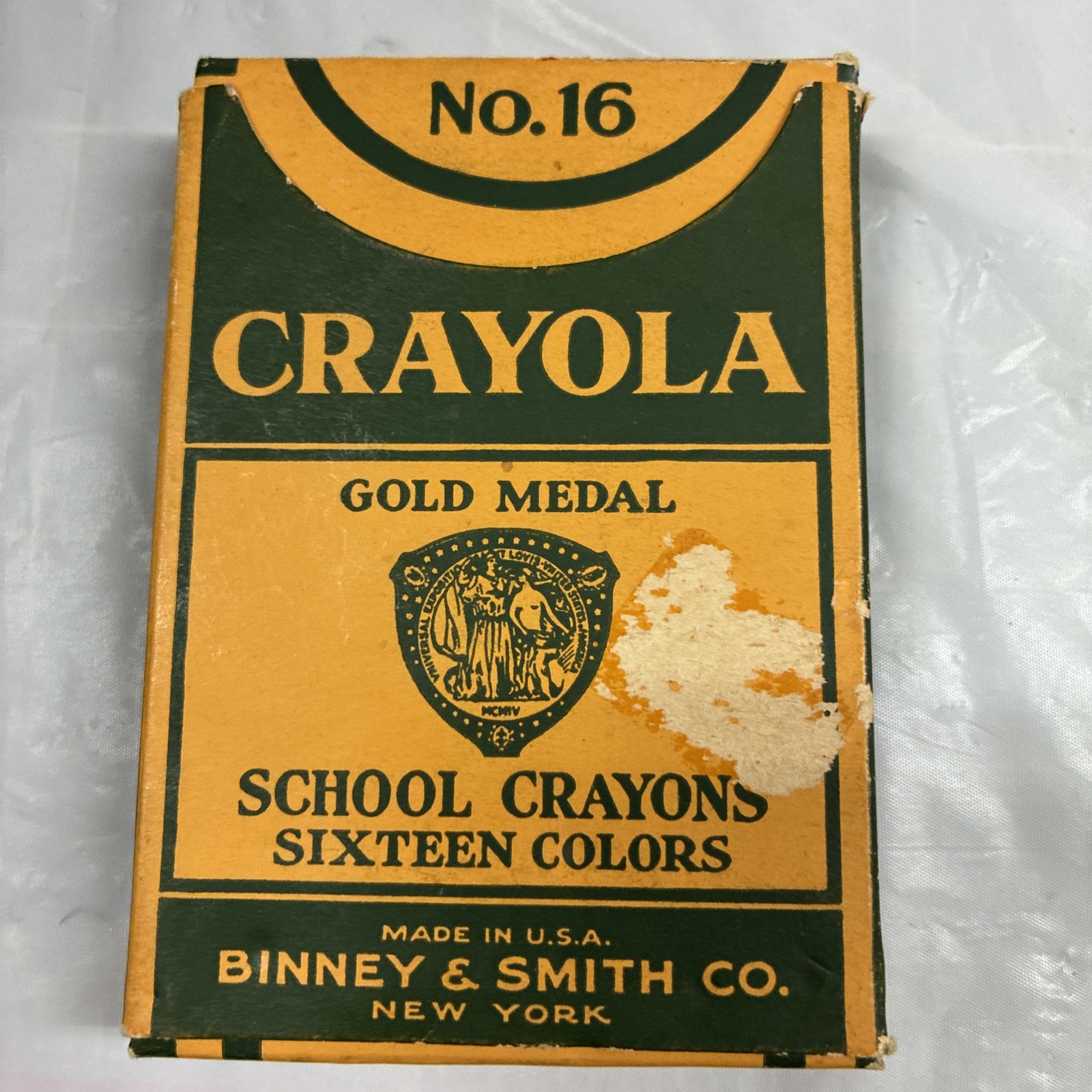 Vintage 1928-1933 No. 8 BOX Of CRAYOLA CRAYONS GOLD MEDAL by BINNEY & SMITH 17