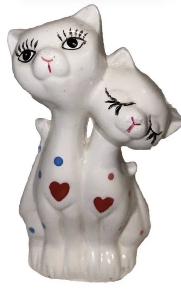 Vintage fun  Two Cat Figurine Hearts And Polkadots Long Neck Japan porcelain