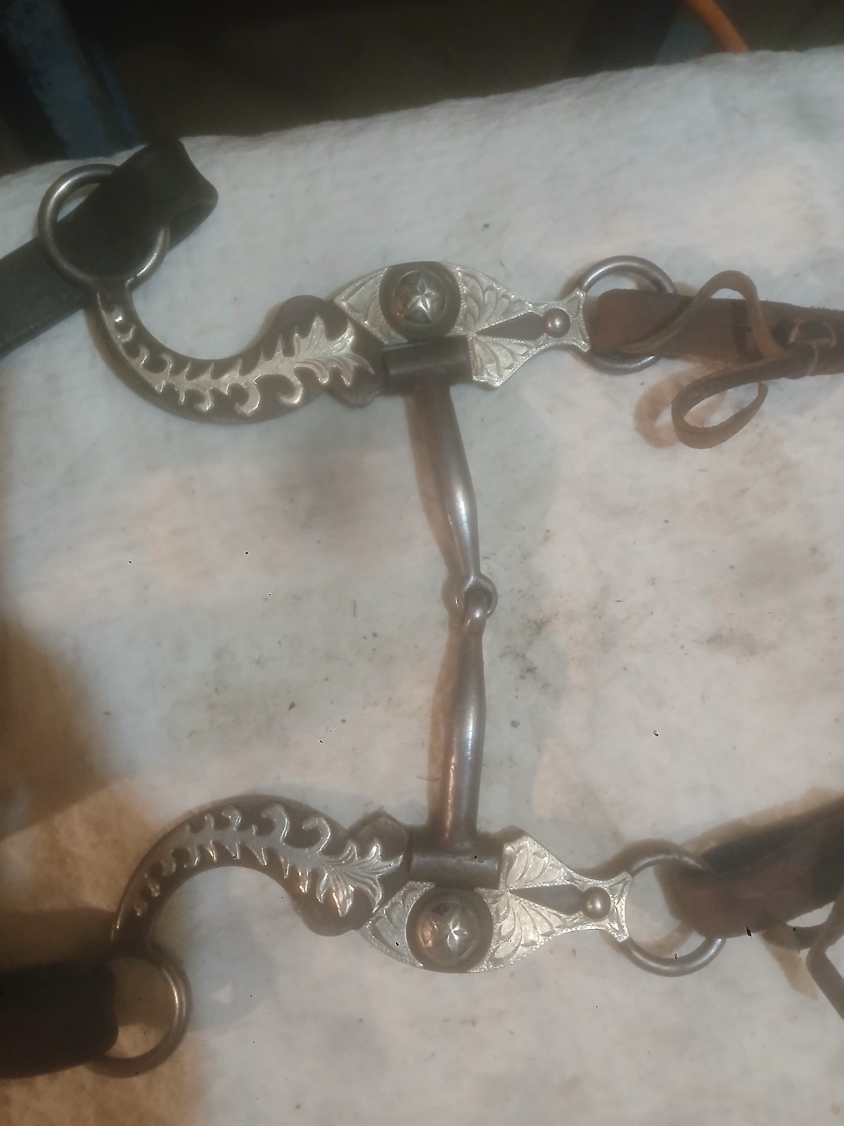 vintage Fleming silver show bit, which perfectly matches the distinct six-point