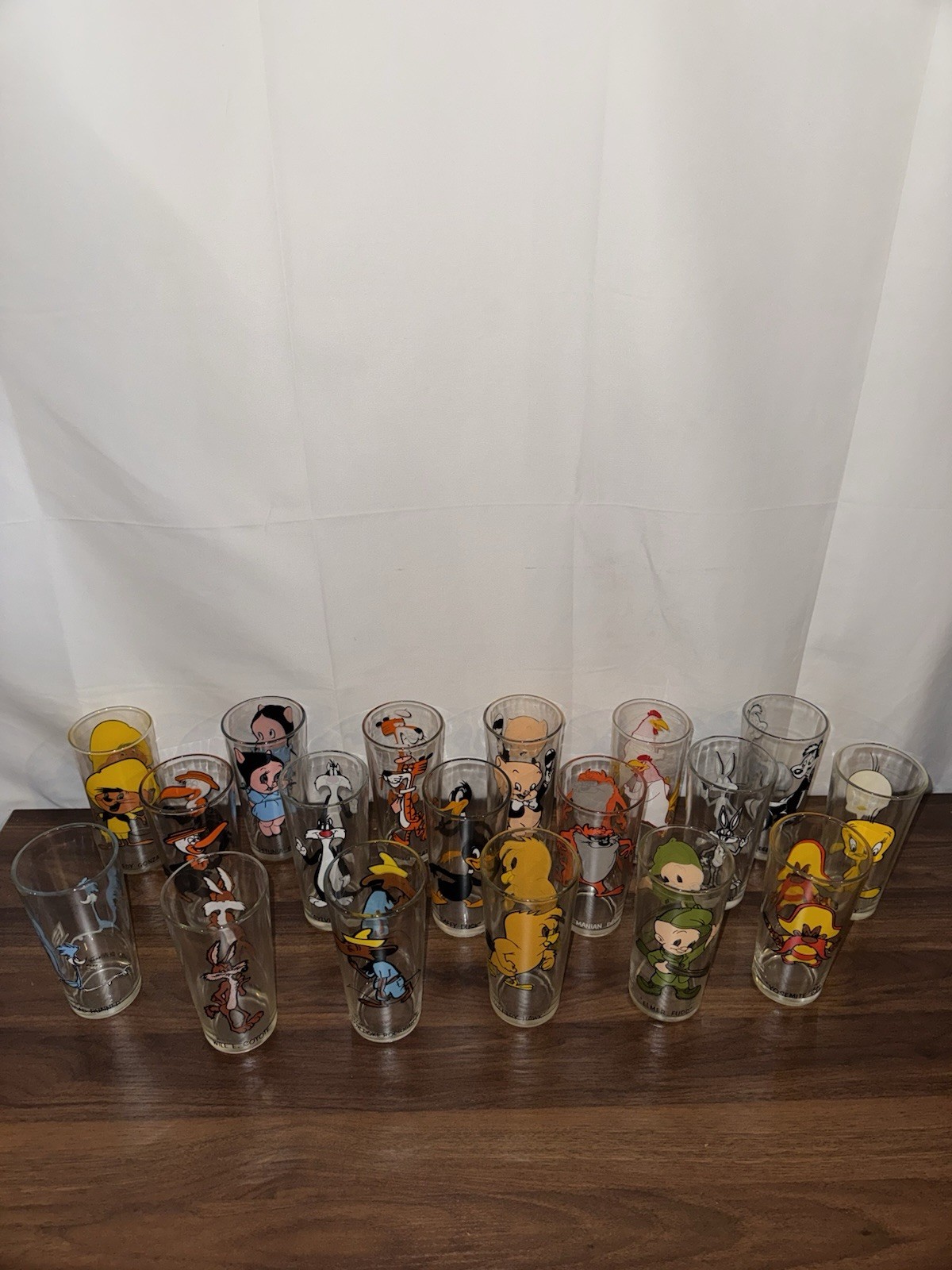 Looney Tunes Pepsi Collector Series 1973 Complete Set 18 Glasses Great Condition Looney Tunes Pepsi Collector Series 1973 Complete Set 18 Glasses Great Condition