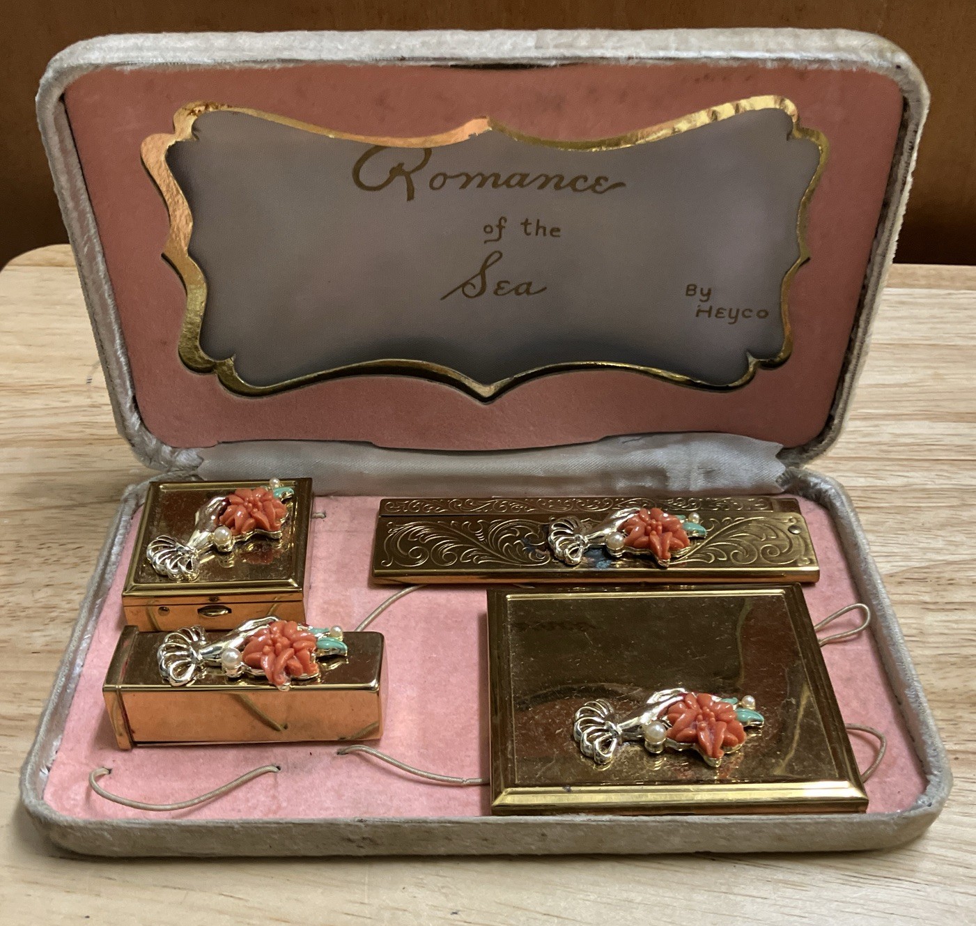 Heyco Romance of the Sea Vintage Vanity Set Collectible Gold Tone Box 4pcs