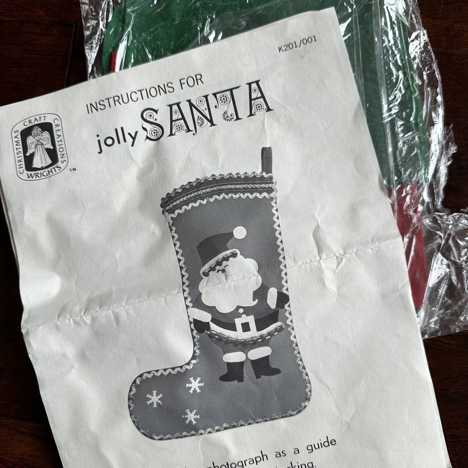 Vintage Wrights Christmas Craft Creations Felt Jolly Santa Sewing Kit K201