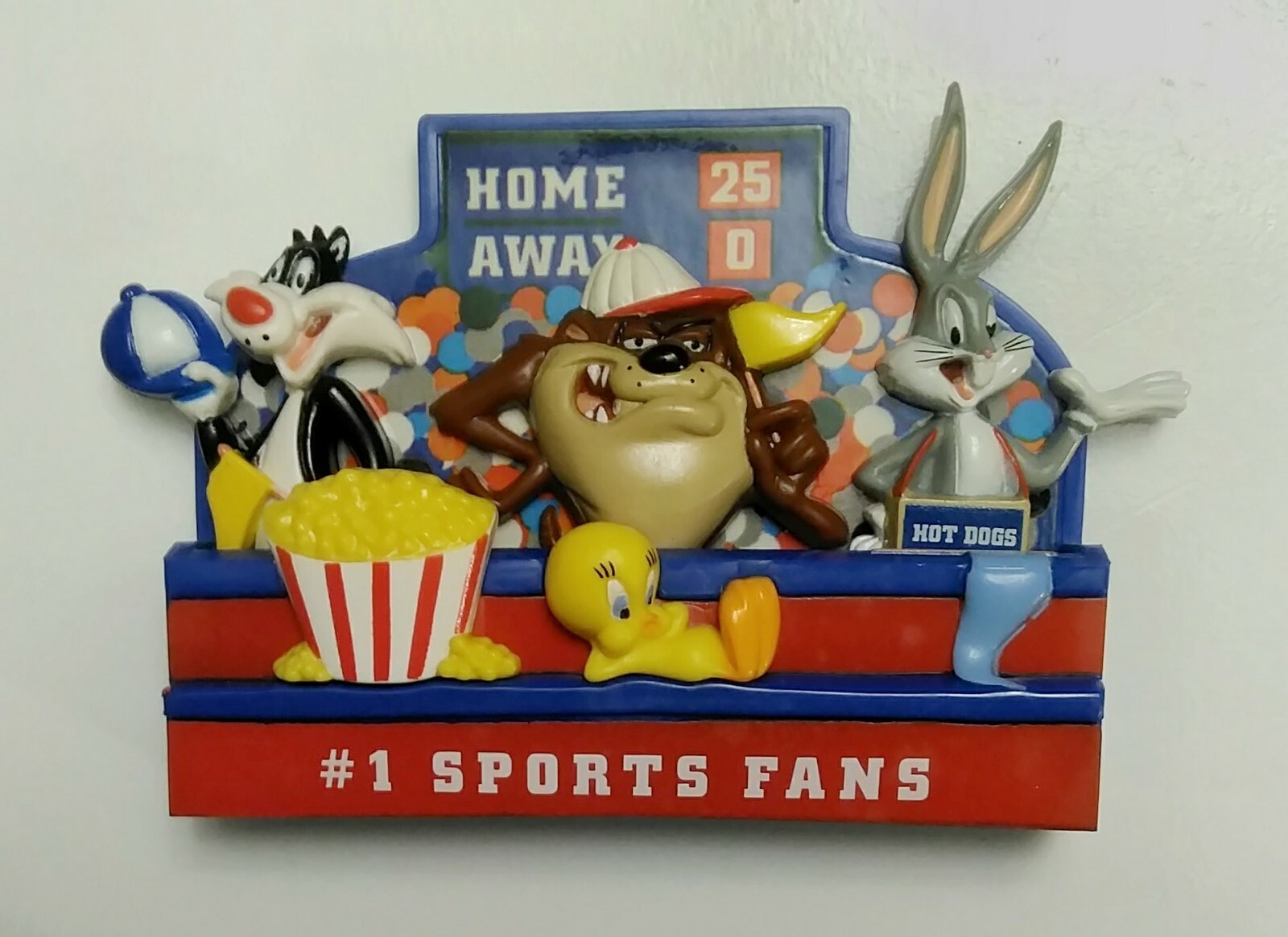 Vintage Looney Tunes Magnets #1 Sports Fans NO BOX Bugs Taz Sylvester Tweety 99