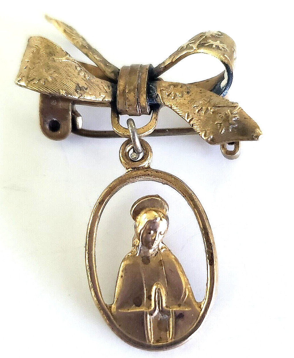 Vintage Mary Praying Heart of Jesus Medal Dangle Brass Bow Pin 1.5 Vintage Mary Praying Heart of Jesus Medal Dangle Brass Bow Pin 1.5