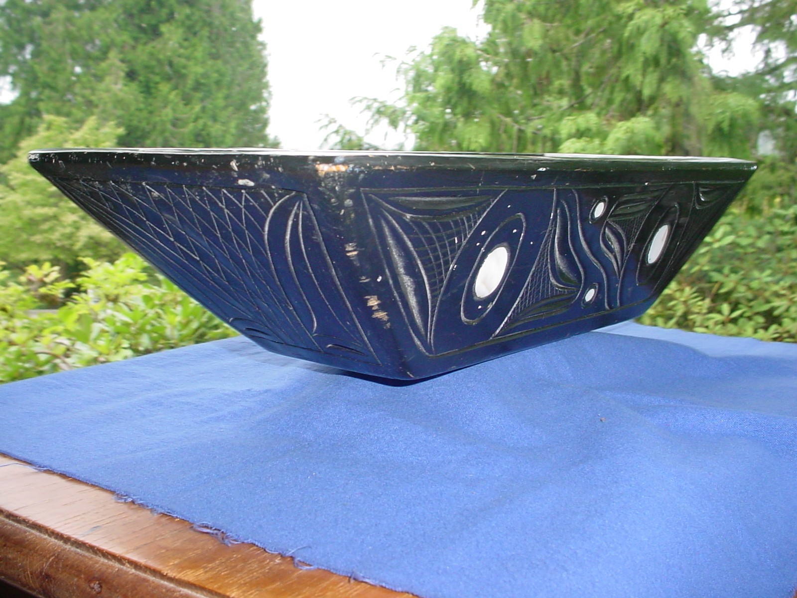 VINTAGE NW COAST HAIDA INDIAN CARVED AND INLAID CEREMONIAL FEAST BOWL DISH