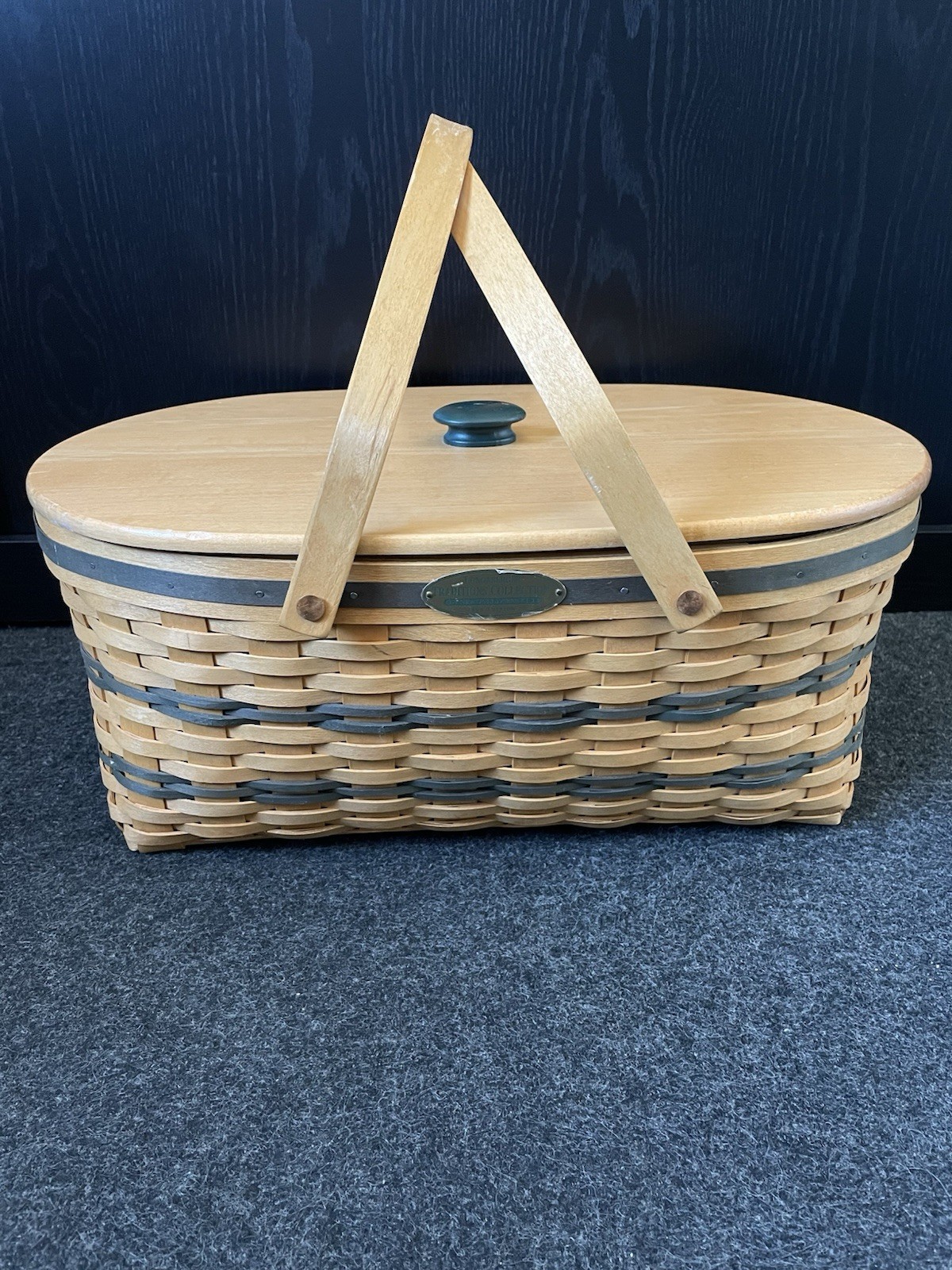Longaberger Traditions 1999 GENEROSITY BASKET w/Lid and 2 Protectors