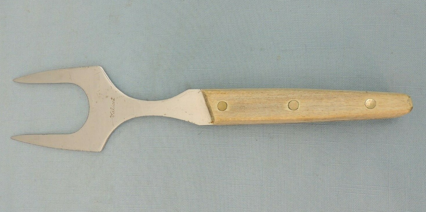 VINTAGE RETRO MED-CENTURY VALIANT MEAT FORK 12