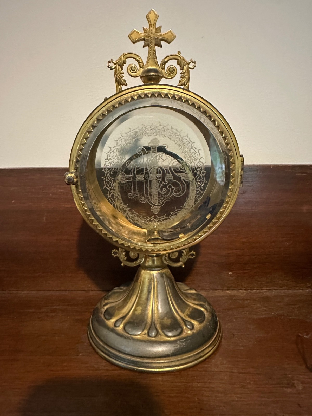 Vintage Gold Plated With Glass Luna Holder for Monstrance Luna Custodial