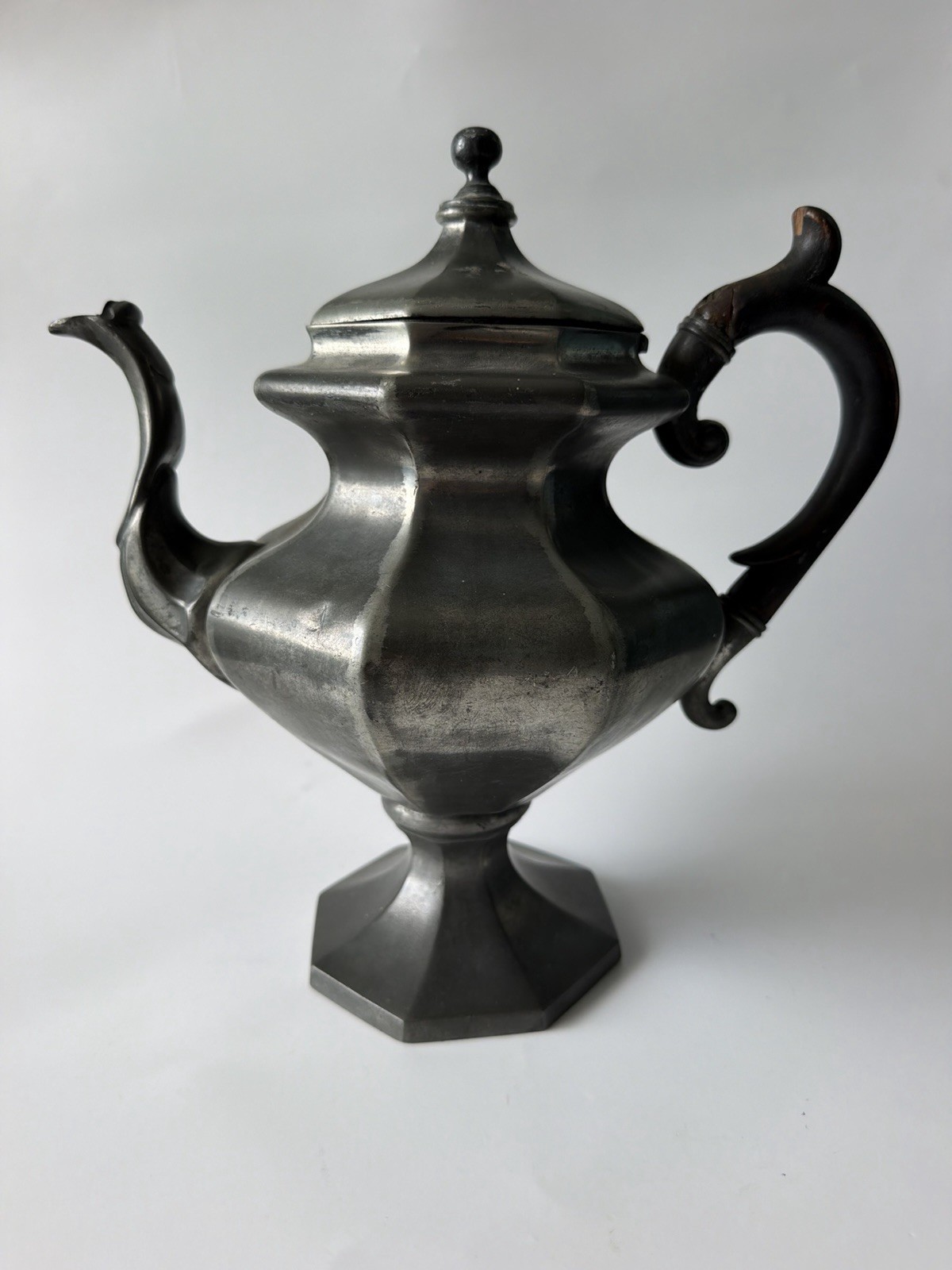 Antique American Pewter Teapot or Coffeepot, Leonard Reed & Barton, c. 1835