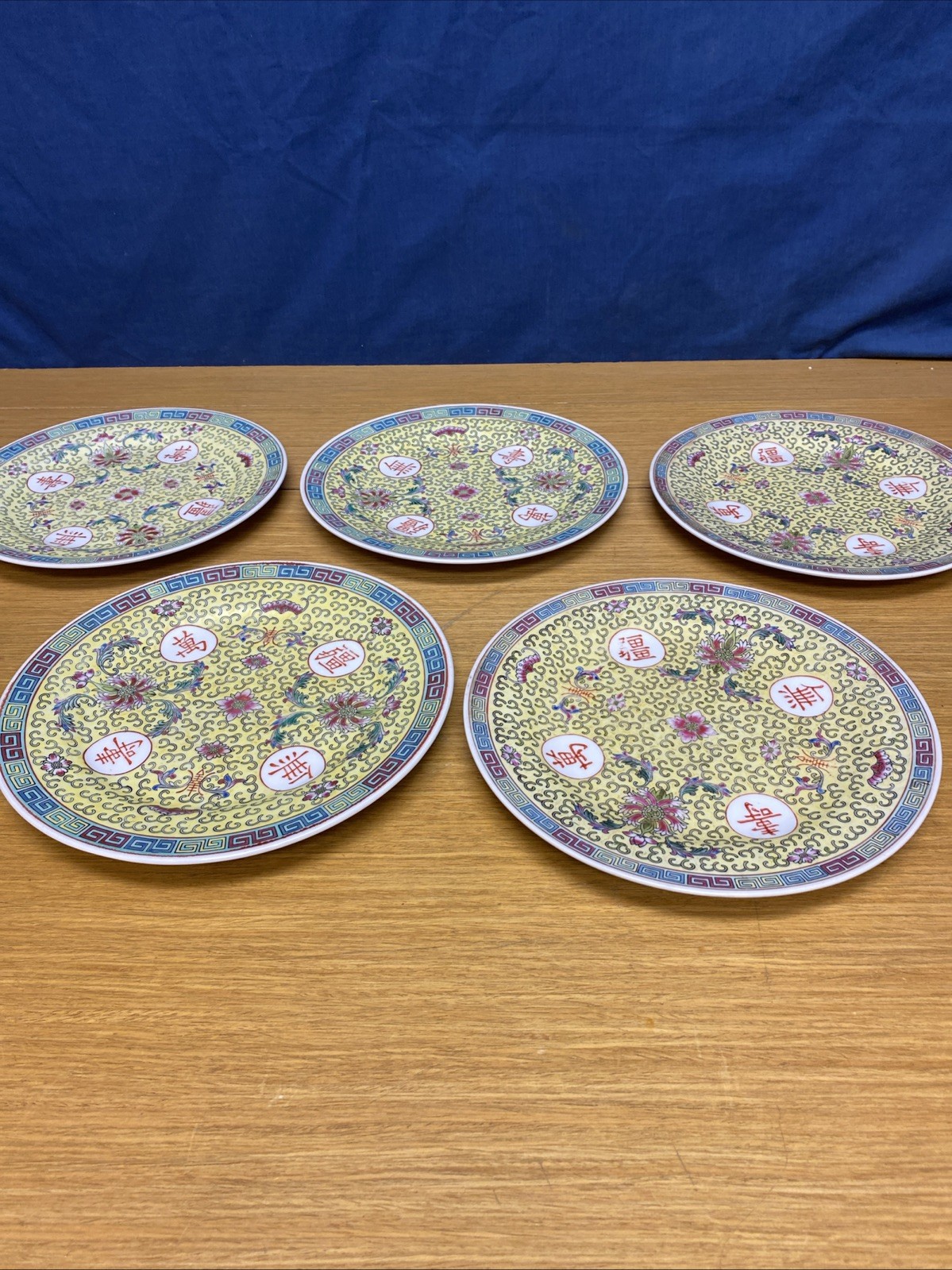 5 Vintage Chinese Porcelain Famille Jaune/ Yellow Porcelain 10” Dinner Plates