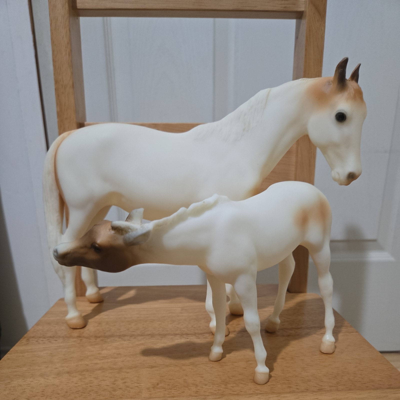 Breyer 3180 Medicine Hat Mare and Foal Gift Set Chestnut Pinto 1994-1997 CM