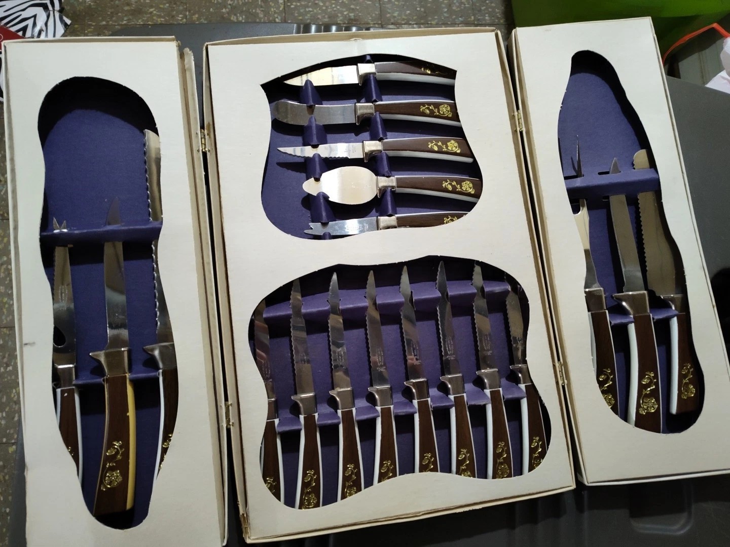 Vintage 19 Piece Sheffield English Blades Golden Prestige Cutlery Set Complete 