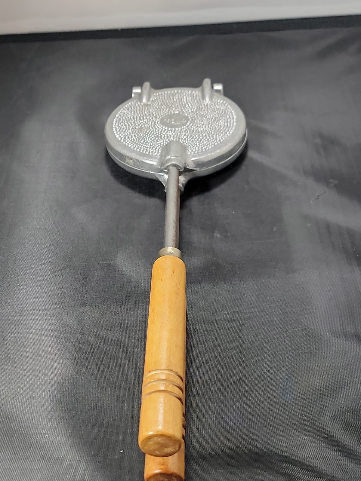 Vintage Vitantonio No 4 Stovetop Pizzelle Iron Manual Italian Waffle Maker...