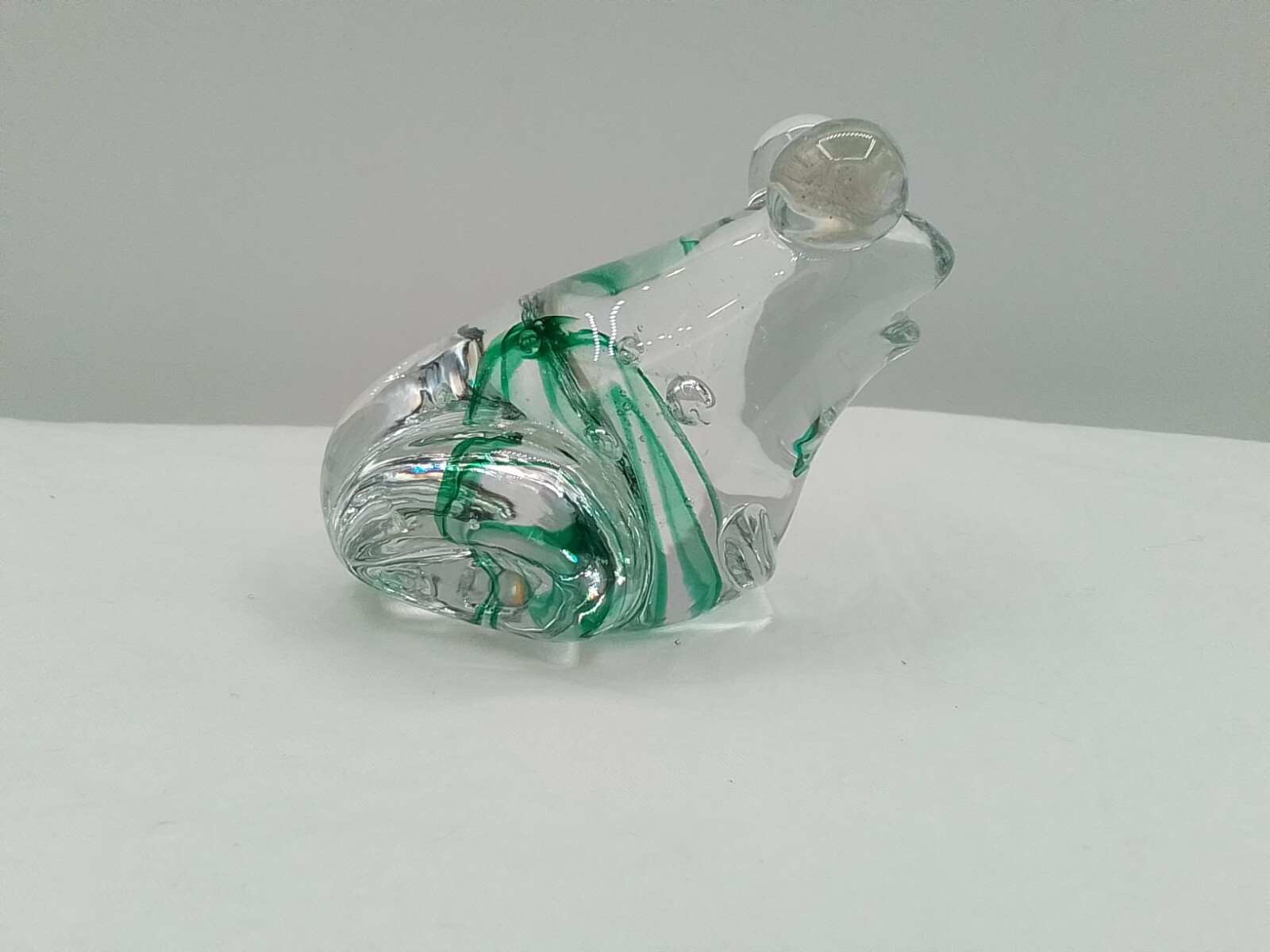 ENESCO VINTAGE GLASS ART FROG PAPERWEIGHT CLEAR GREEN SWIRL AMPHIBIAN FIGURINE
