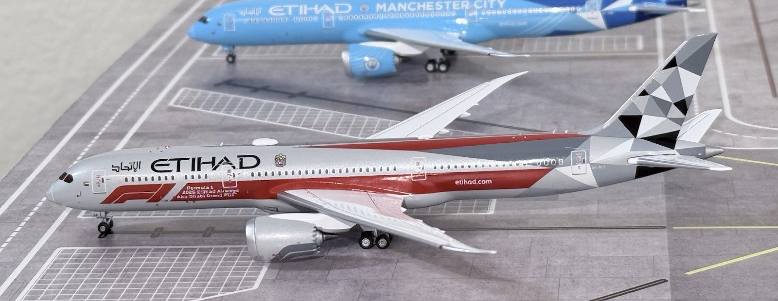 Aviation400 Etihad B787-9 A6-BLV 1:400 Aviation400 Etihad B787-9 A6-BLV 1:400