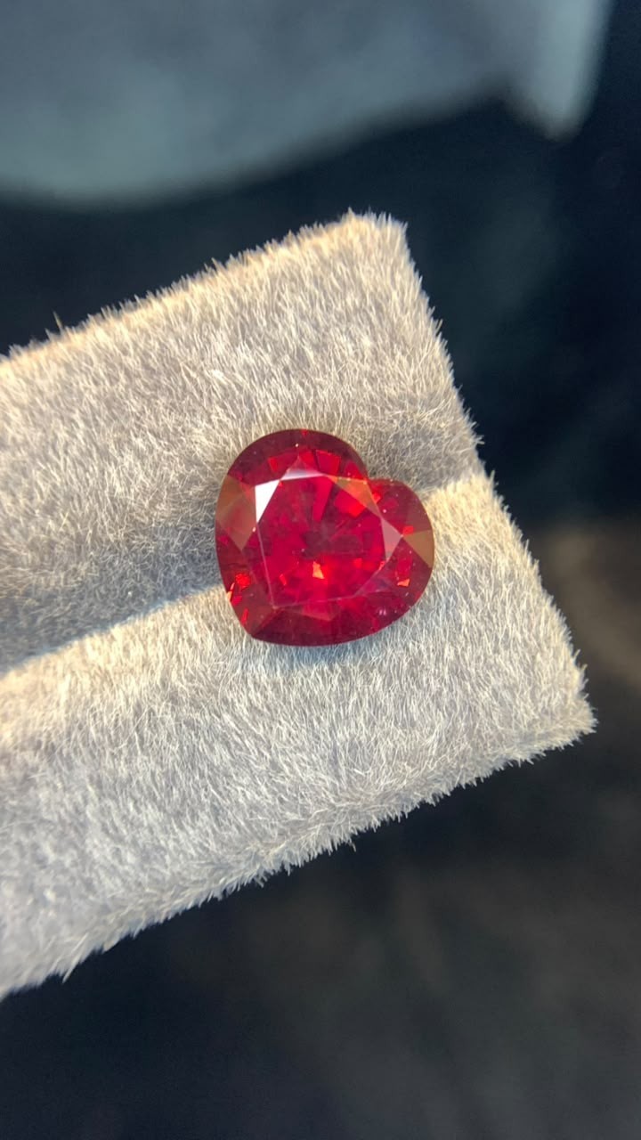 9.95 carat Pigeon Blood Colour Rhodolite Garnet From Africa