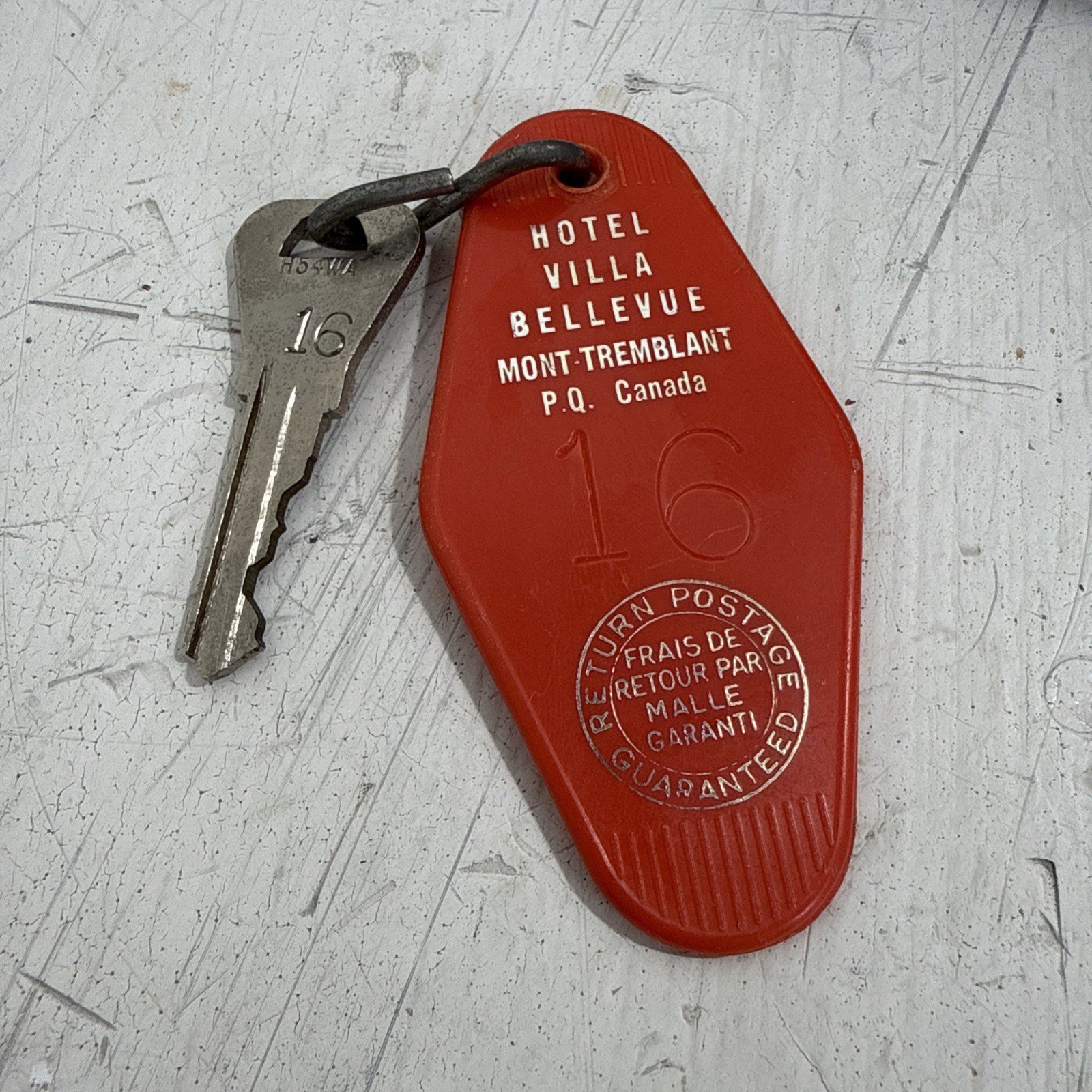 Vintage Hotel Villa Bellevue Room #16 Key & Fob Mont-Tremblant PQ Canada Orange