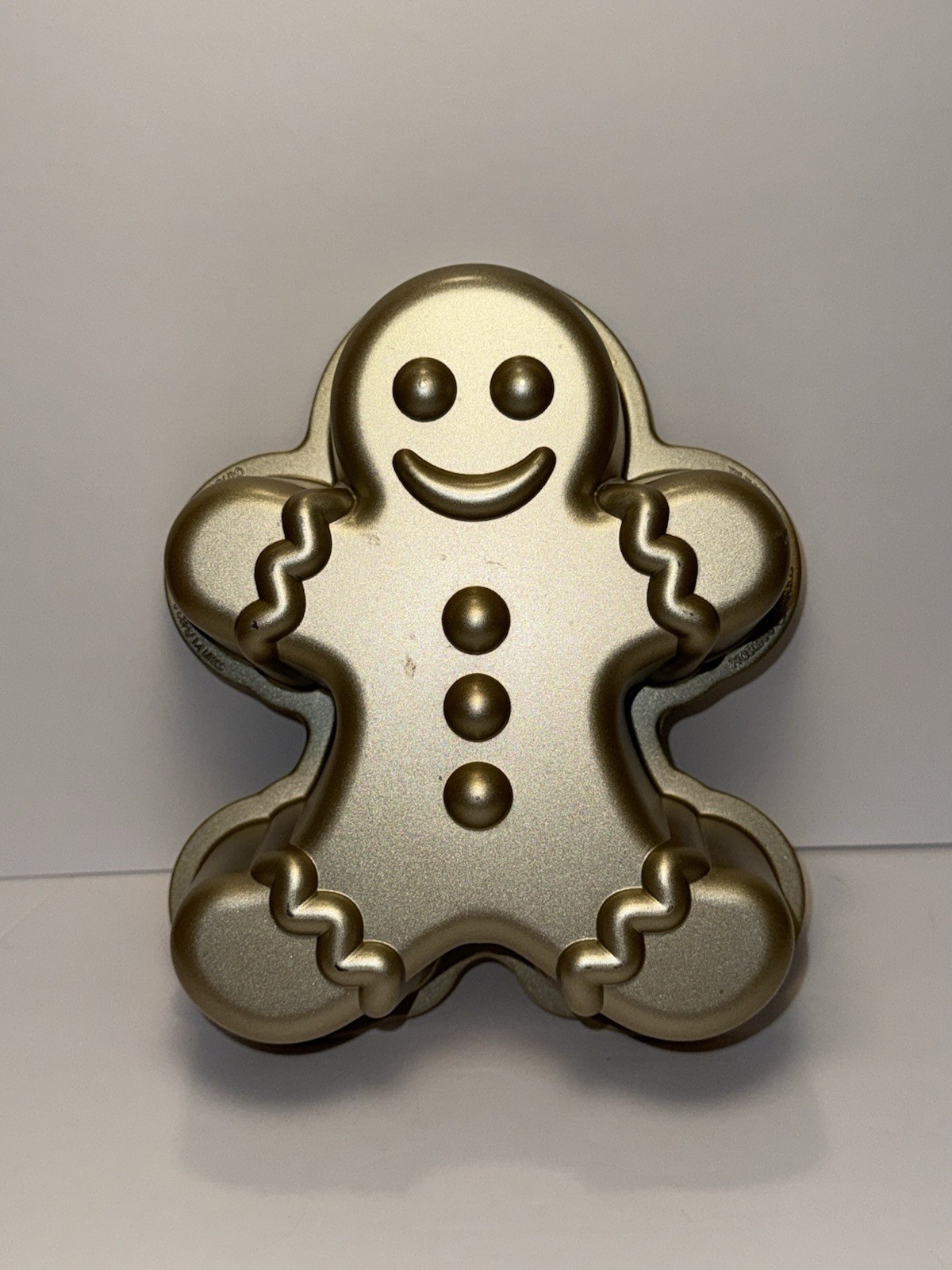 Nordic Ware Gingerbread Man Heavy Duty Cast Aluminum Bake Pan Mold USA 6 Cups