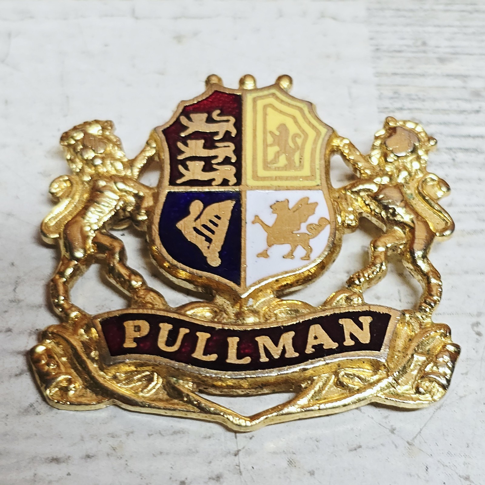 Pullman Coat of Arms Pullman Car Company Railroad Vintage Lapel Crest Pin