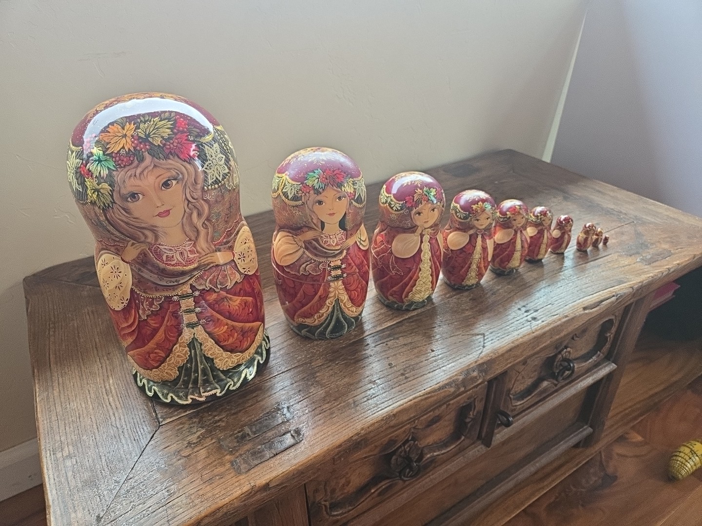 Vtg. 10 Piece Vasilisa,himself Russian Nesting Dolls Hand Painted Lacquered Wood