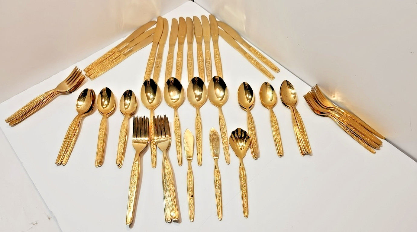 Vtg Lifetime Cutlery Golden Roses Gold Electroplate Stainless Steel Set of 69 Vtg Lifetime Cutlery Golden Roses Gold Electroplate Stainless Steel Set of 69