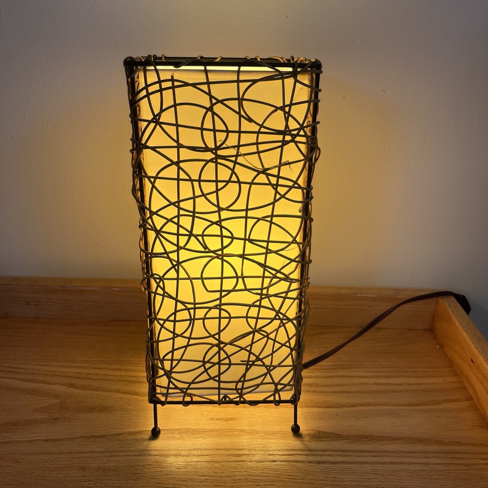 Vtg MCM Style Boho Brown Rattan Nito Vine Accent Table Lamp Japanese Inspired