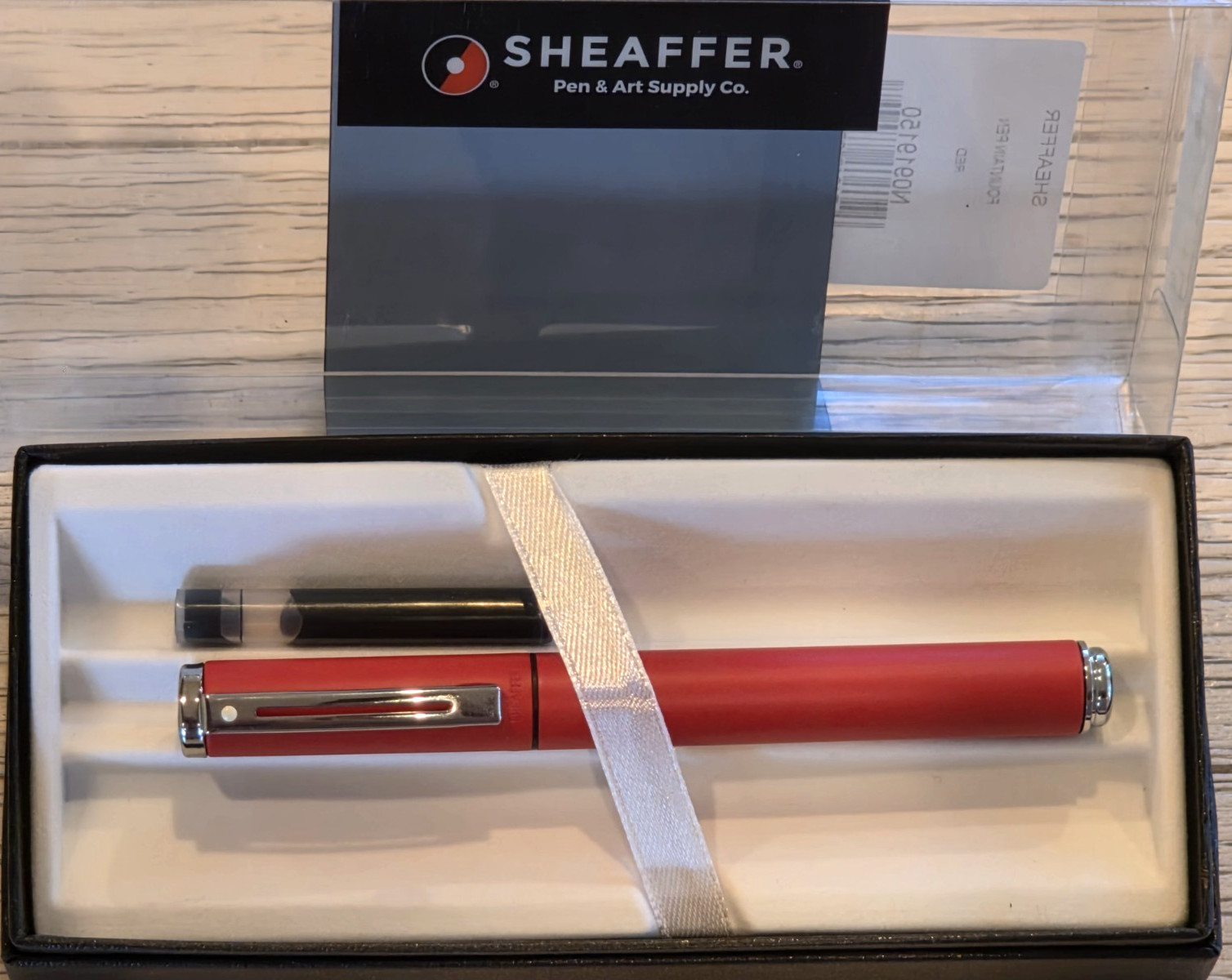 Sheaffer Award Matte Red Fountain Pen - New In Box N0919150 RETIRED DISCONTINUED
