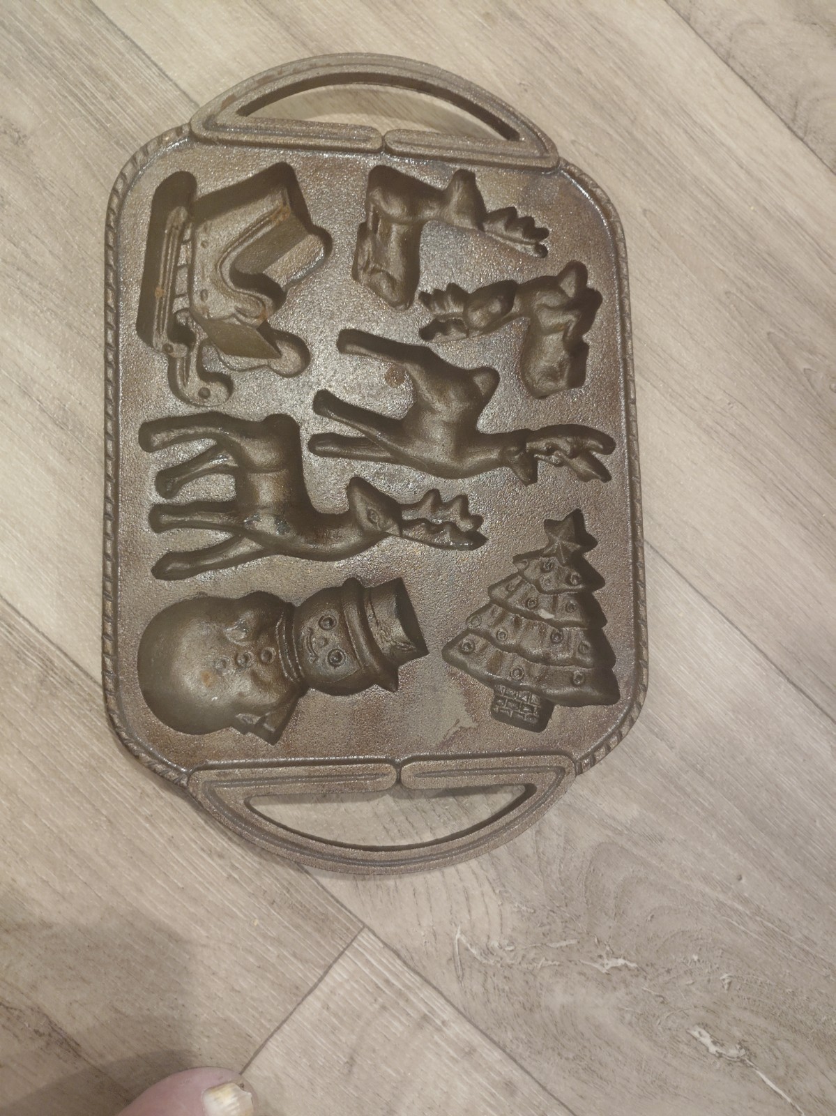 Christmas Cast Iron Cookie Baker