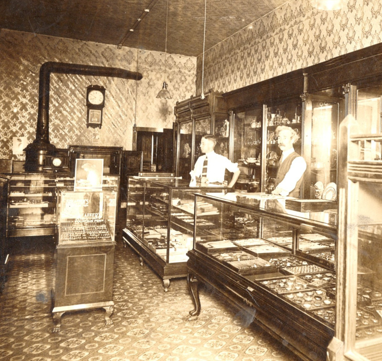 c1900s - Cabinet Card Photo in Jewelry Store With Shaeffer Pen Display - XL3V