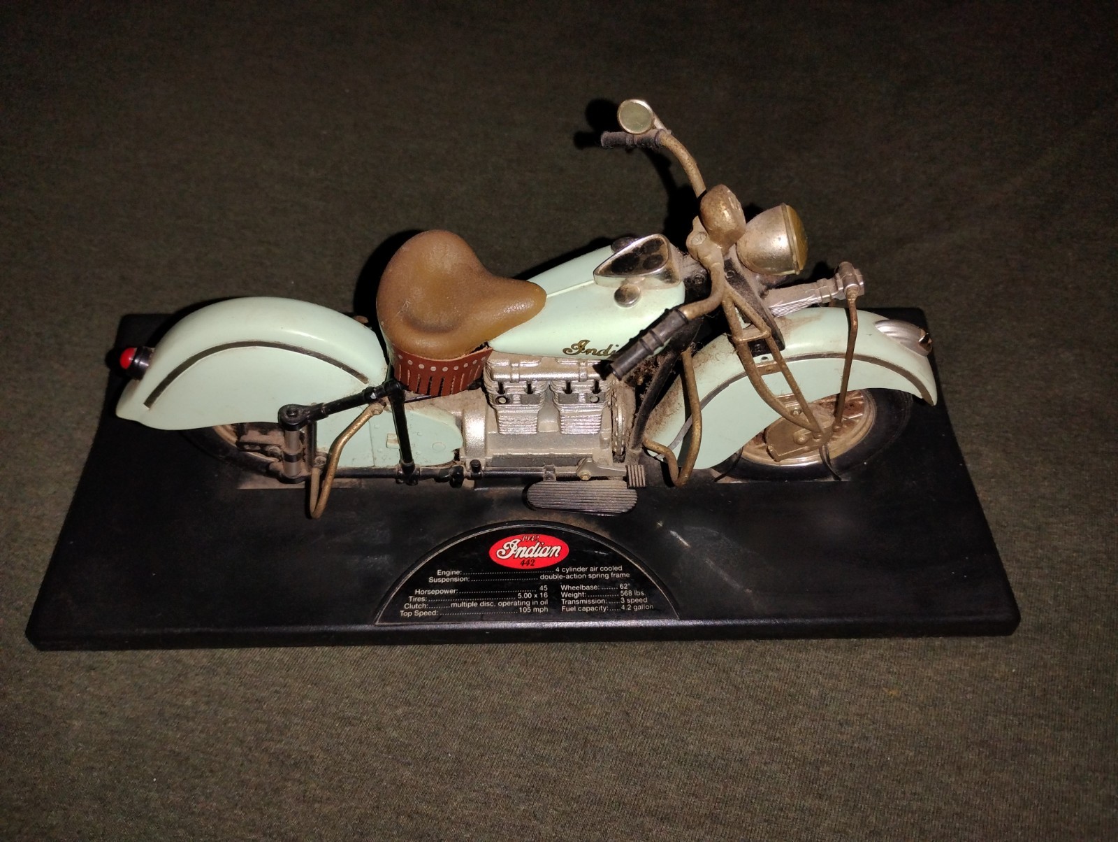 1998 Vintage 1:10 Scale Precision Die-Cast Replica 1942 Indian Model 442