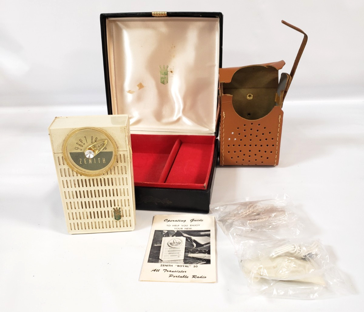 Vintage Zenith Royal 50 Transistor Radio w/case accessories NOT working