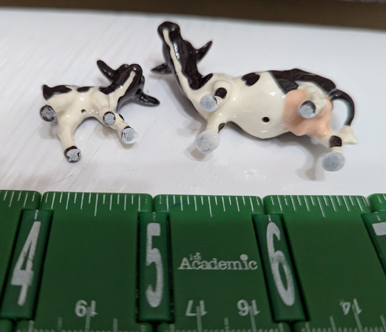 Vintage Hagen Renaker Holstein Cows Miniature Mother and Baby Calf Figurines B&W