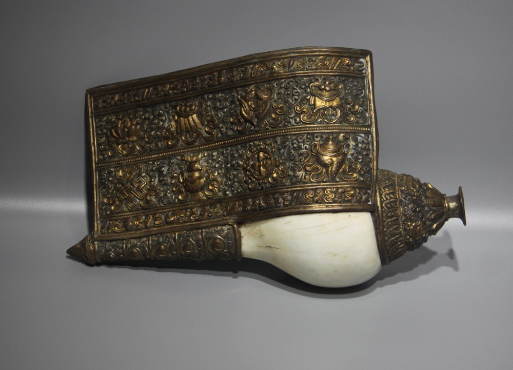 Real Tibet Vintage Old Buddhist Alloy Copper Conch Dungdkar Shankha Horn Trumpet