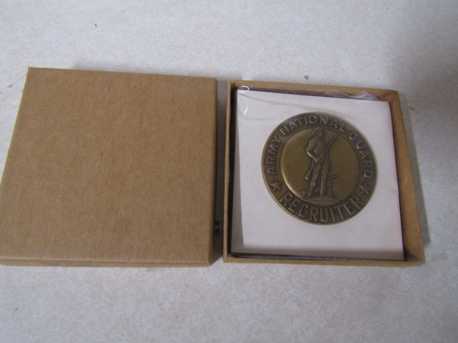 US MILITARY INSIGNIA BADGE REGULATION SIZE NIP US ARMY NATIONAL GUARD RECRUITER