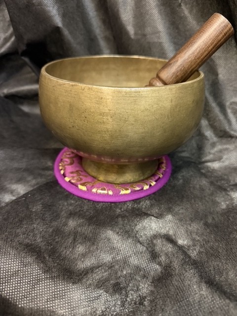 Large Antique Healing Yoga Naga pedestal handmade Singing Bowl 6.5