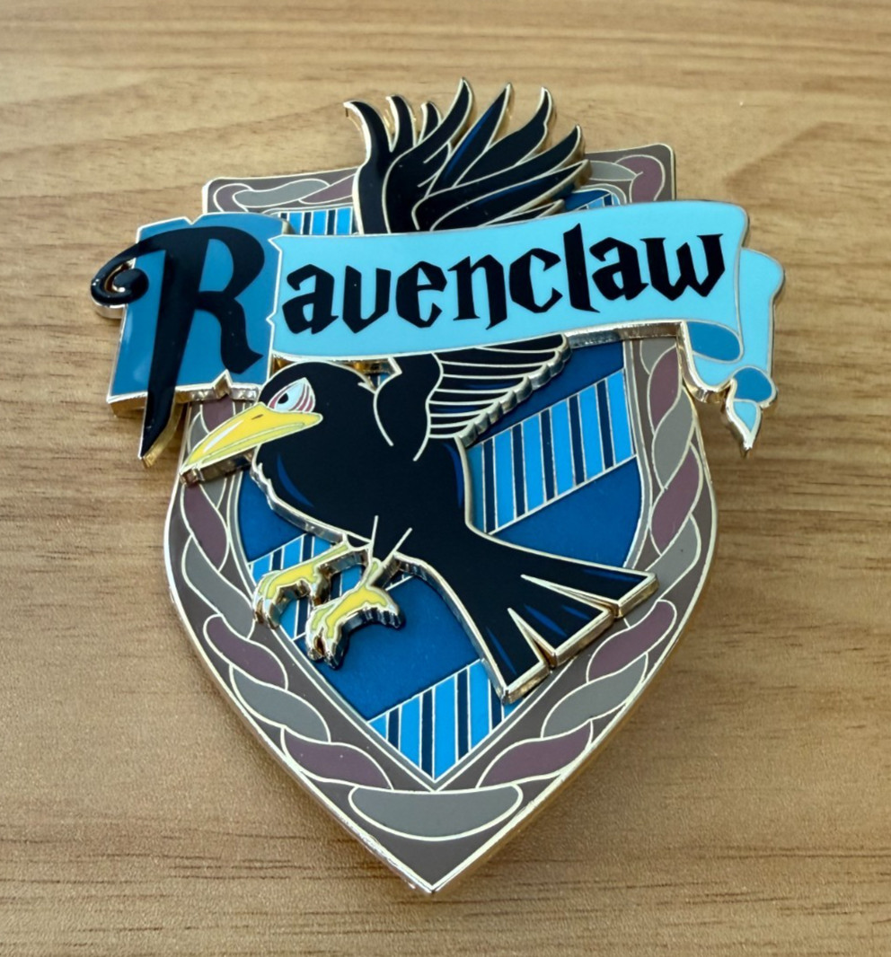 Disney x Harry Potter Fantasy Jumbo Pin Diablo on Ravenclaw Crest