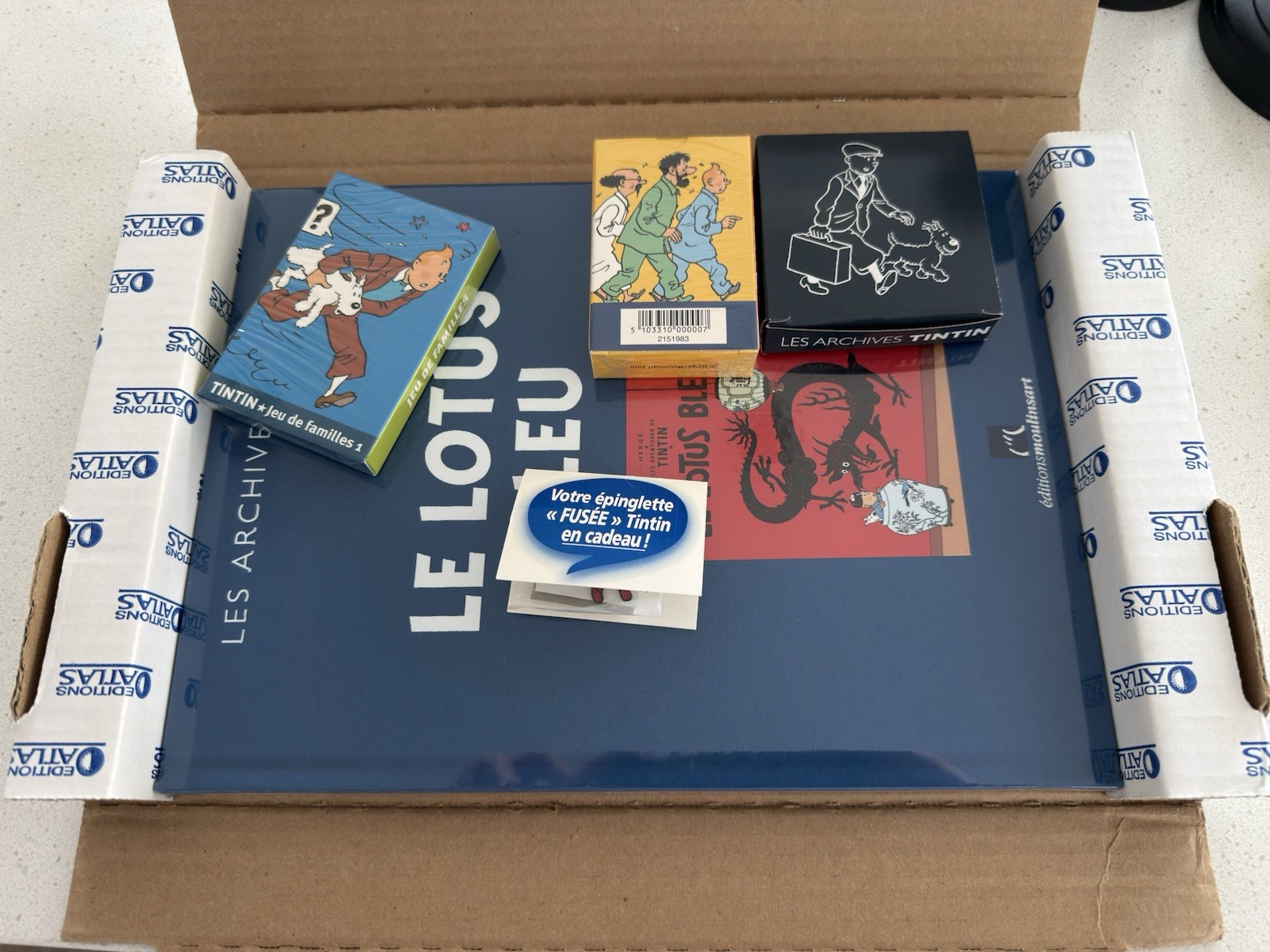 NEW LES ARCHIVES TINTIN  LE LOTUS BLEU EDITION MOULINSART  CASTERMAN NEUF SCELLE